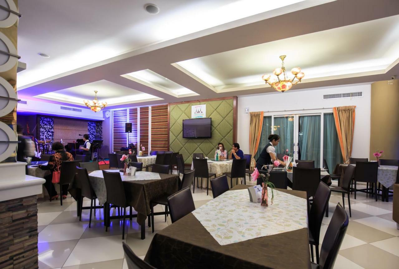 Hotel Kwan Ruen Park Nakhonratchasima Exterior foto